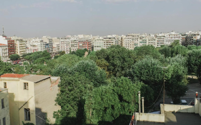 Top floor apartment at the city center