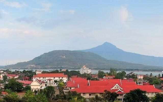 Pakse Hotel & Restaurant