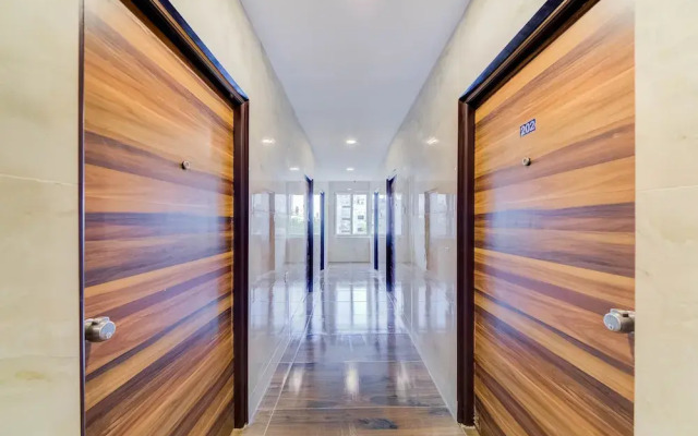 OYO 27844 Seven A Luxury Hotel
