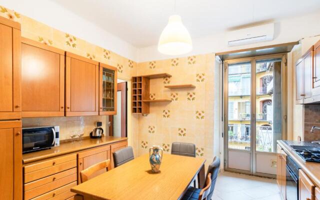 Dante Subway Apartment