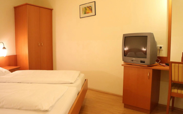Suite Hotel 900m zur Oper