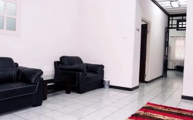 Rumah Resik Guest House