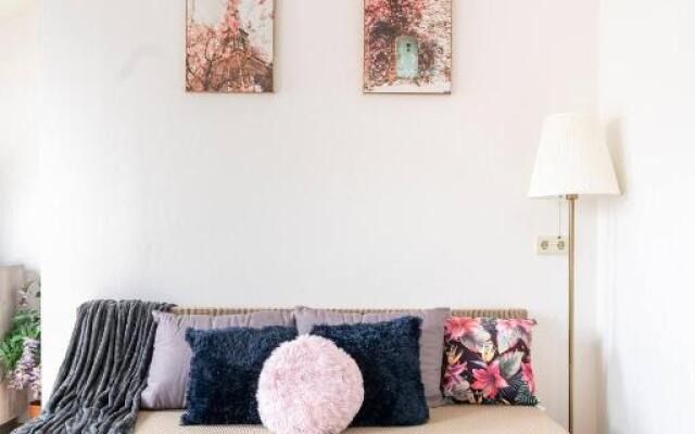 Yeshello Central Station