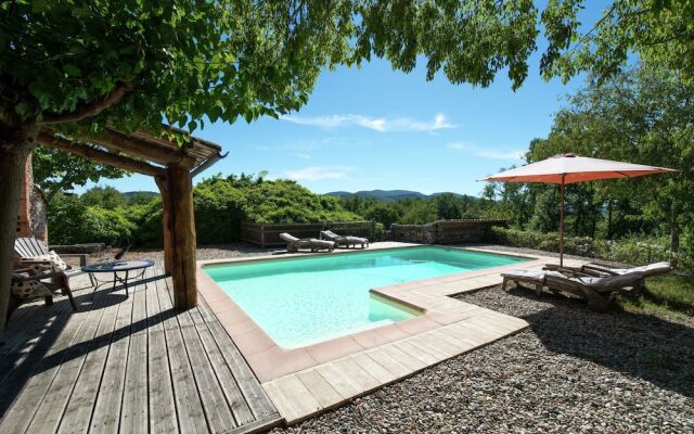Cozy Holiday Home in Saint-alban-auriolles With Private Pool