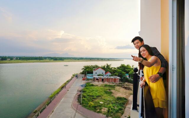 Royal Riverside Hoi An Hotel