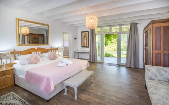 The Vineyard Country House