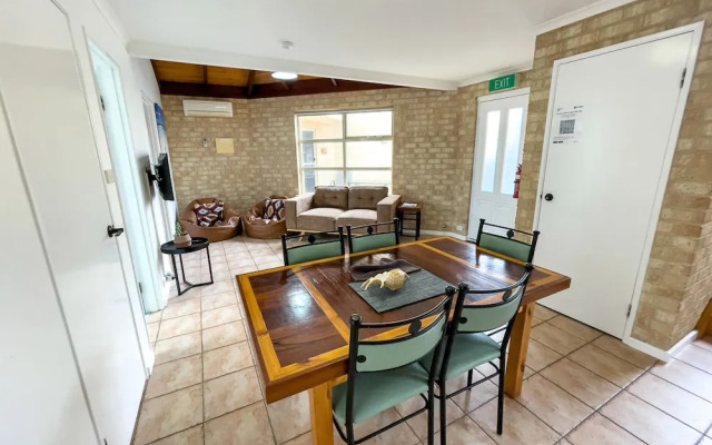 Esperance Foreshore Apartments