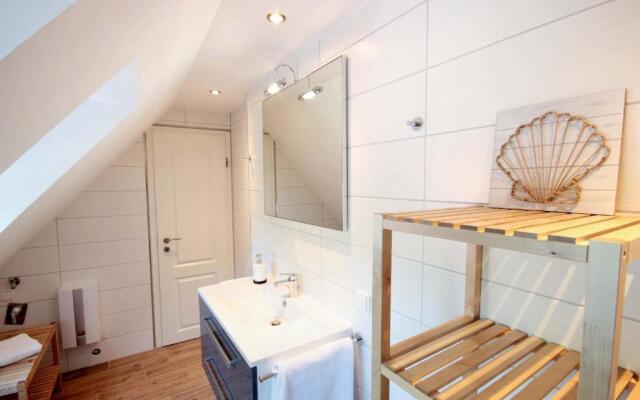 Gutshaus Silvitz by Rujana