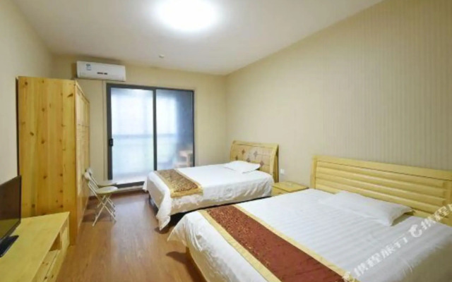 Huayang Business Hotel