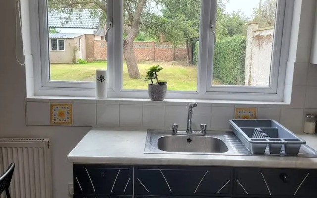 Luton City Escape - Modern 1BR Apartment