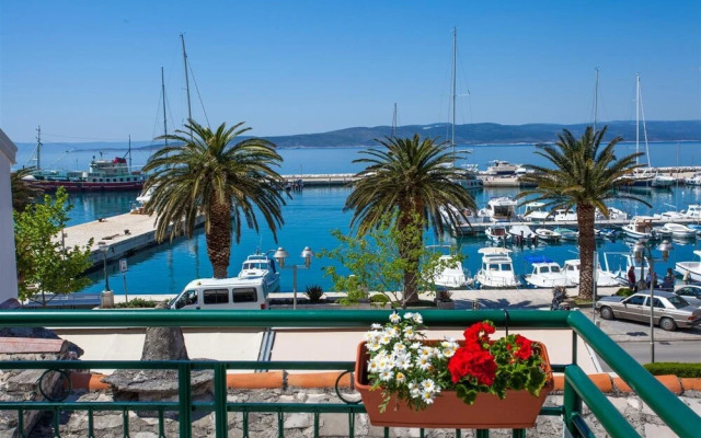 Rilka - 20m From the sea - A1