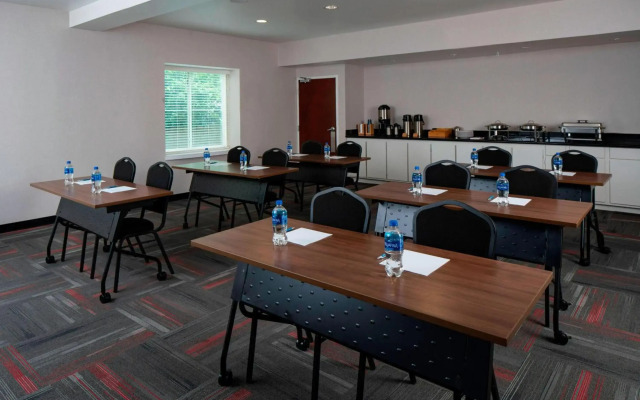 Four Points by Sheraton Dallas Arlington Entertainment District