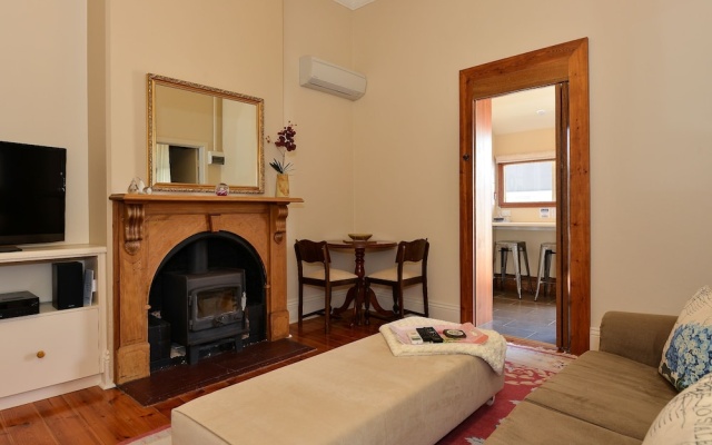Trafalgar Premium Vintage Suites – Guest Rooms – Port Elliot