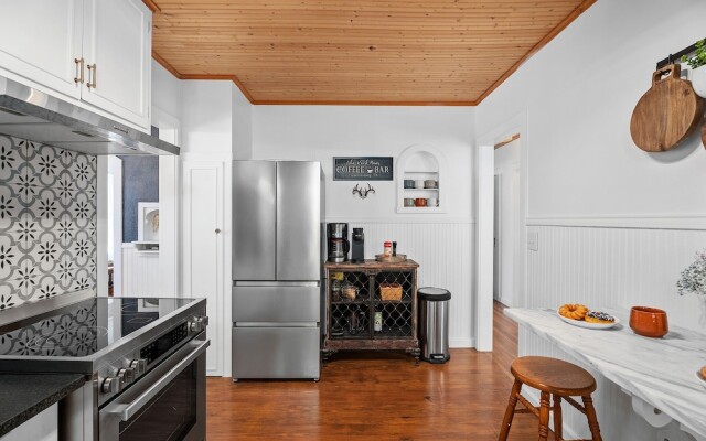 The Rock Haus With Hot Tub