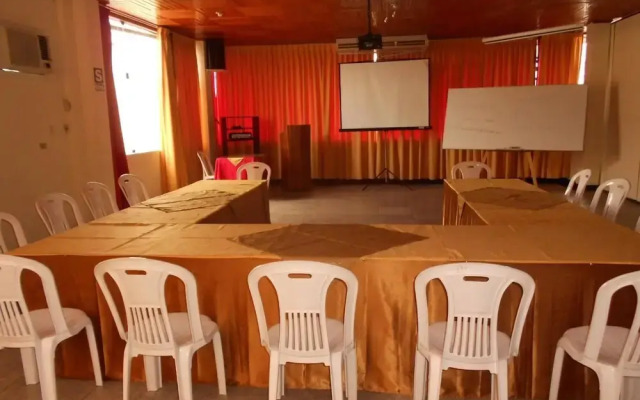 Hotel Oro Verde & Suites