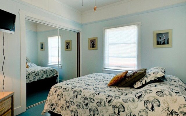 Katie's Beach Bungalow