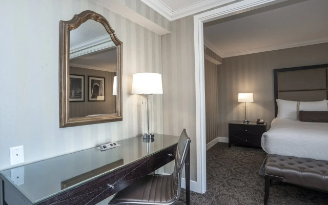 Sandman Signature Edmonton Downtown Hotel