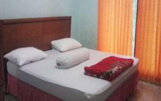 Hotel & Restaurant Bali – Guest Rooms – Tarutung