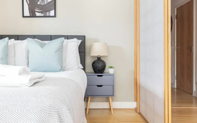Spacious 2 Bed Apartment in Dalston