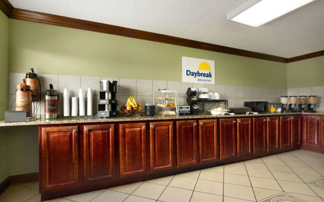 Travelodge by Wyndham Depoe Bay