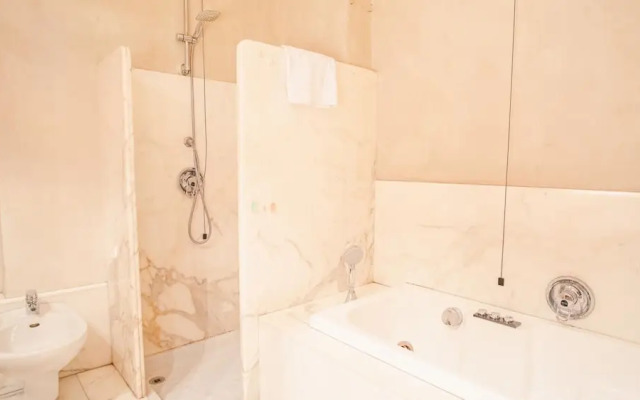 Romantic Coast View - Italian Homing