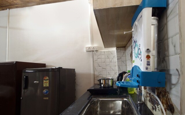 Oyo Home 23417 Elegant Studio