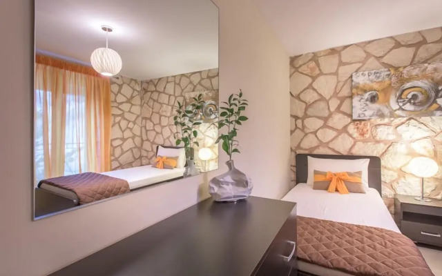 Limneon Villas