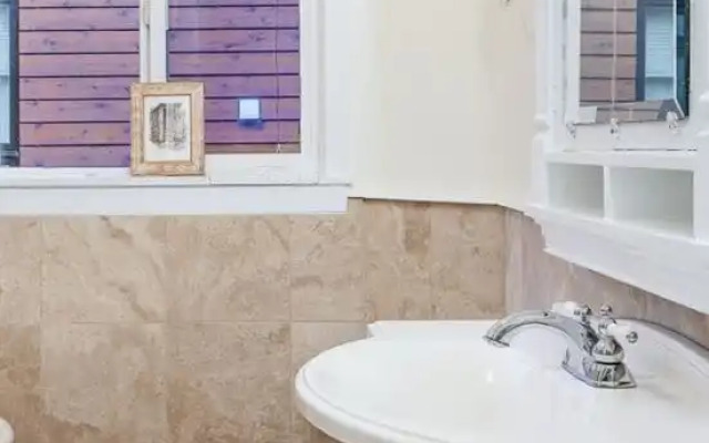 Renovated 2BR Lake View Condo