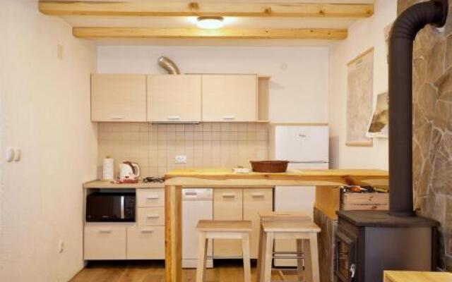 Hostgost at Čupino Sokače