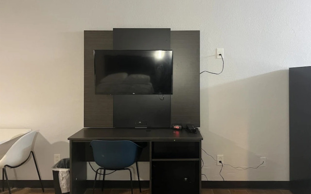 Studio 6 Suites Hurricane, Wv