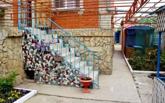 Guest house Battery 17