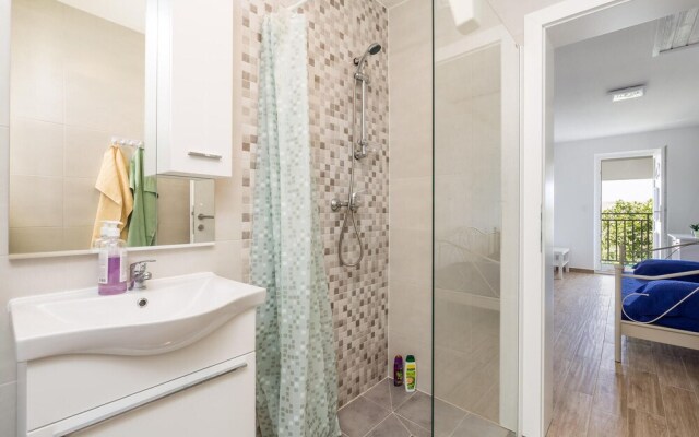 Awesome Apartment in Vlasici With 1 Bedrooms and Wifi