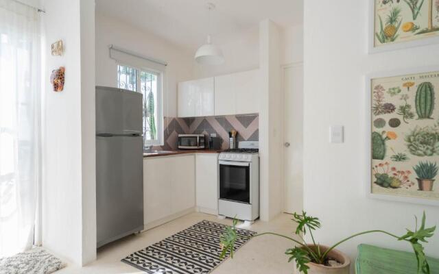 Perfect Cozy Vacation Home Just 2 Miles From the beach