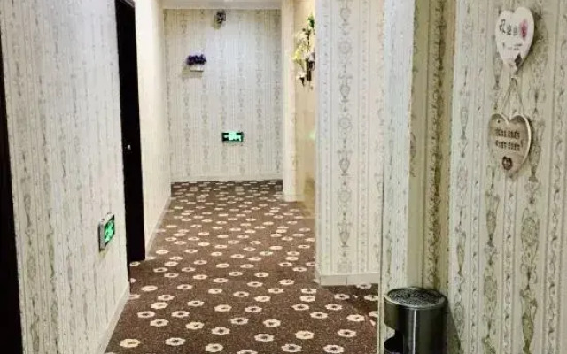 Lvzhou Hostel