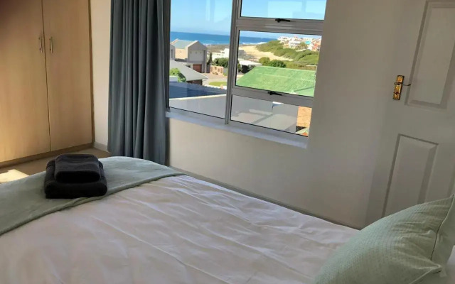 'On Point' Beach House - Jeffreys Bay
