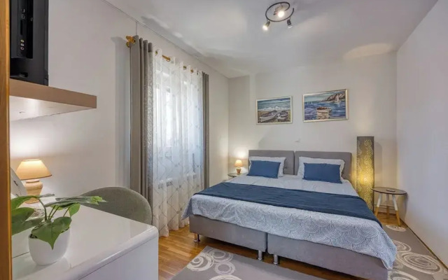 Small Holiday Home Jakara 5