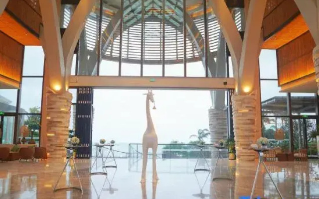 Silver Sands Hotel By RìChū