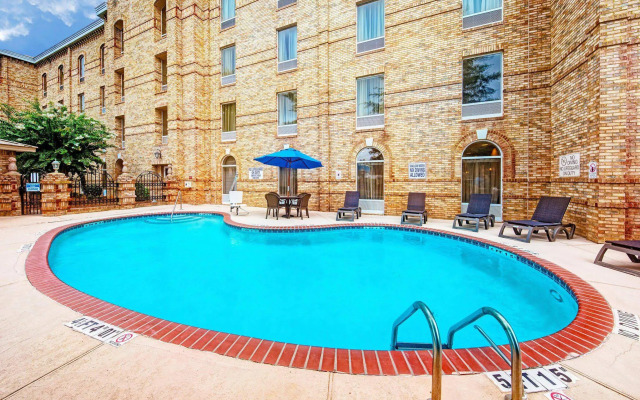 Hampton Inn Newberry-Opera House