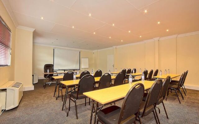 Hotel Mallika Company SL