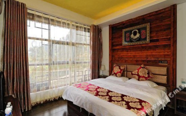 Qianhu Yisu (Observation Deck) – Guest Rooms – Qiandongnan