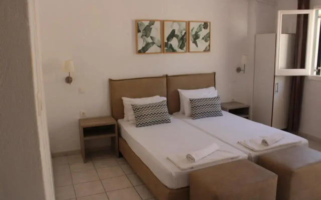 Stavros Beach Hotel