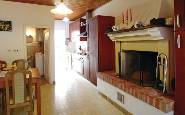 Awesome Apartment in Gondolici With 1 Bedrooms