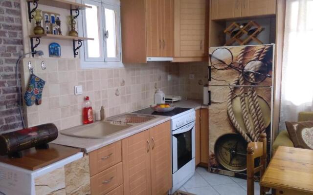 Dimitris House