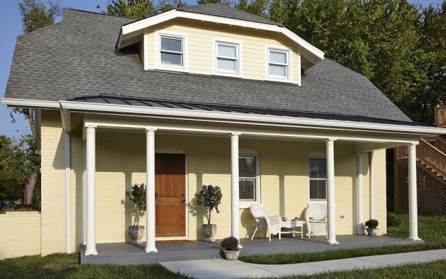 1501 Linden Manor Bed and Breakfast