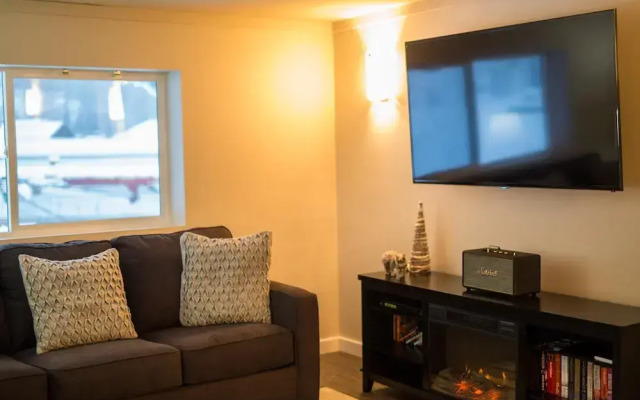 Clipperton Suite by Revelstoke Vacations