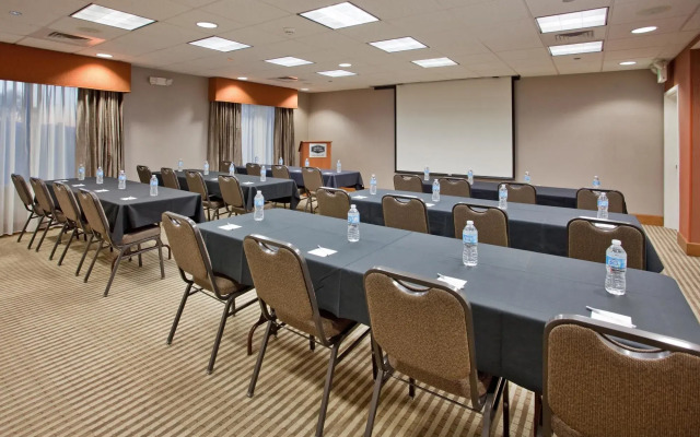 Hampton Inn & Suites Phoenix Glendale-Westgate