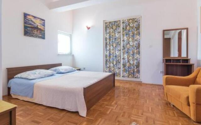 Apartments Milka 1767