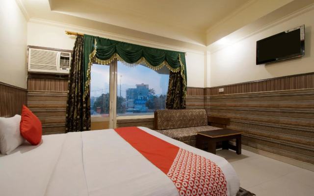 OYO 6647 Om Hari Residency