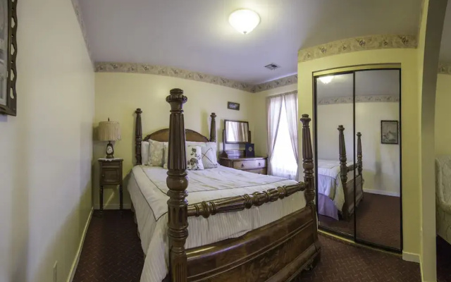 Historic Cary House Hotel