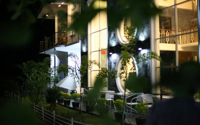 Ayaana Boutique Hotel